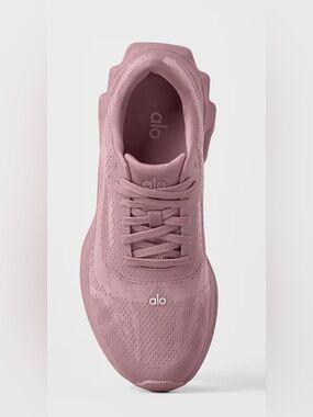 Alo Runner Sneakers Smoky Quartz Mauve Running Shoes Women’s 9 Men’s 7.5 A0590U